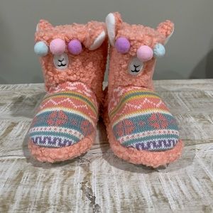 Totes rosaries llama slippers